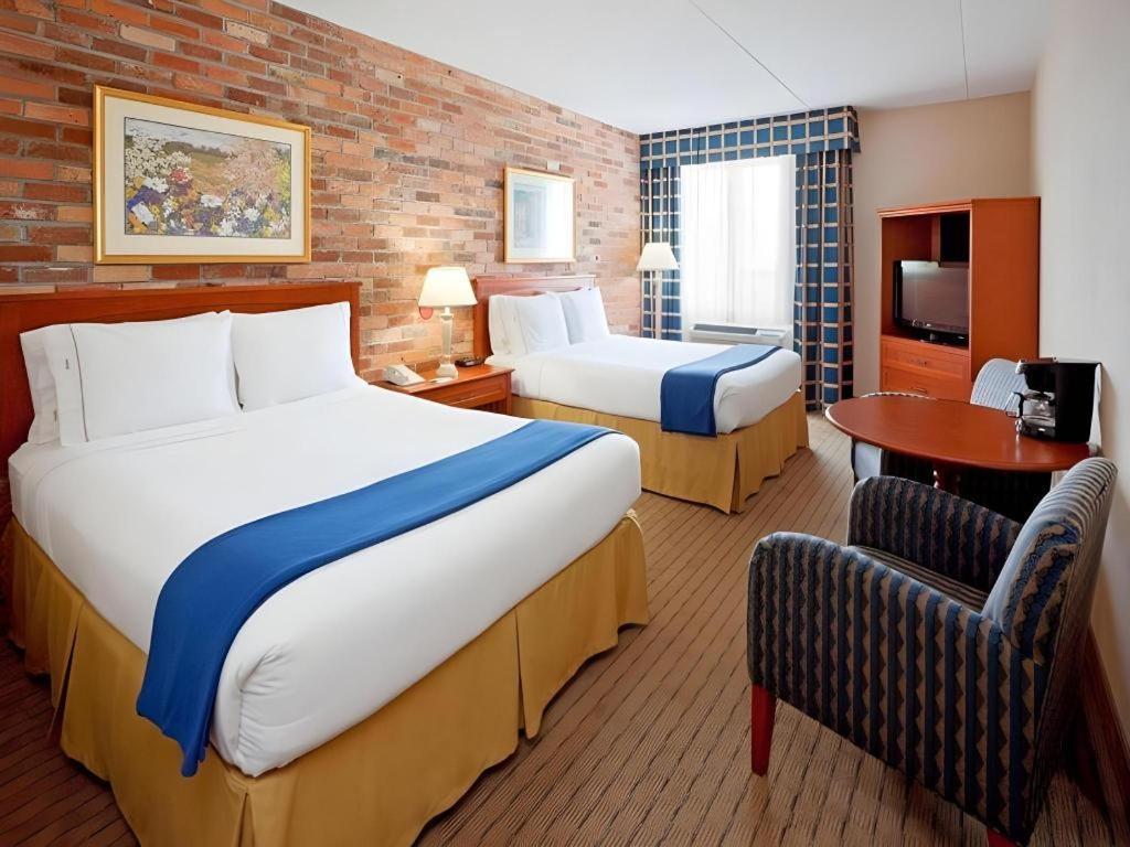 Holiday Inn Express Toronto East - Scarborough By Ihg Bagian luar foto