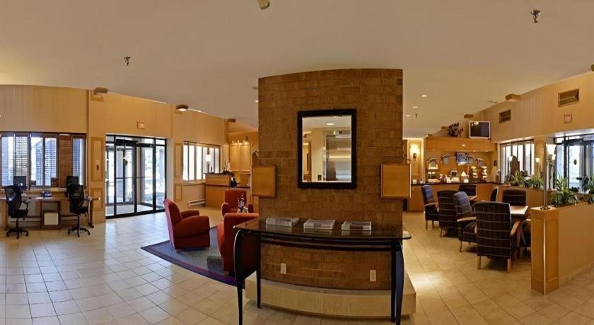 Holiday Inn Express Toronto East - Scarborough By Ihg Bagian luar foto