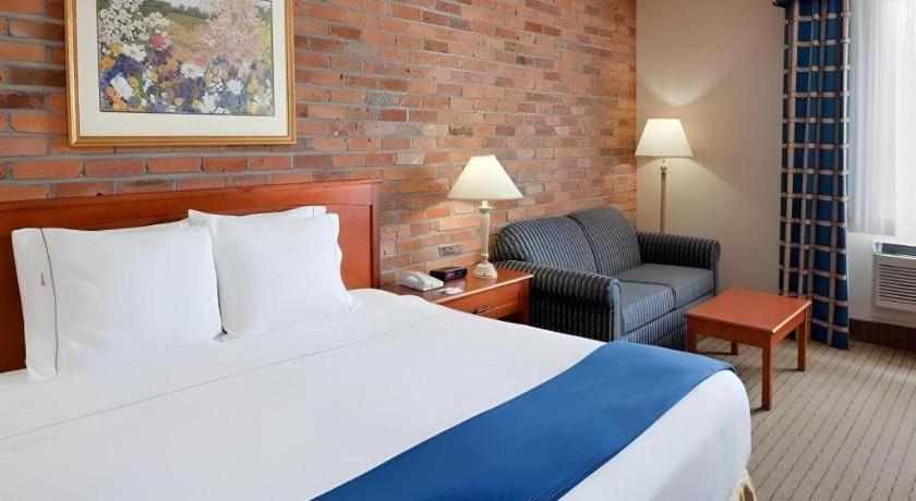 Holiday Inn Express Toronto East - Scarborough By Ihg Bagian luar foto